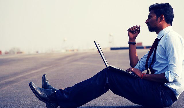 merekrut karyawan baru