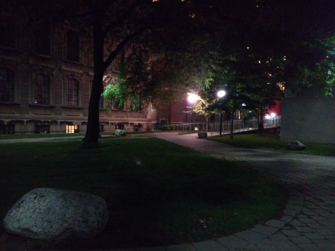 hasil-foto-kamera-lg-x-power-malam-hari