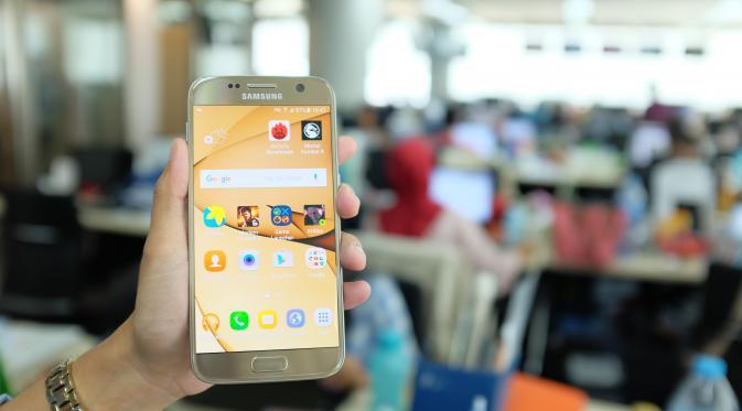 Samsung Galaxy S7 Tampak Depan