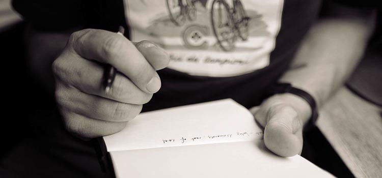 mendapatkan ide menulis