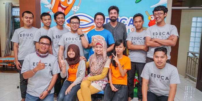 Educa Studio Salatiga teamwork