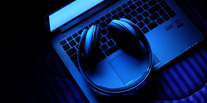 membeli laptop gaming