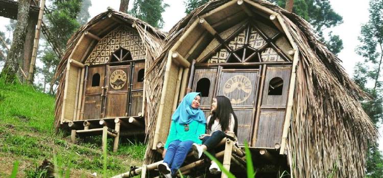 wisata rumah hobbit