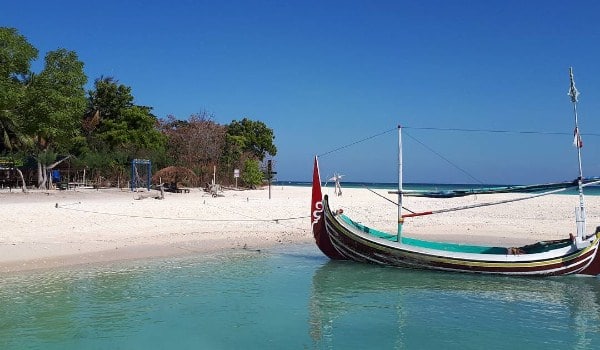Gili Labak, Wisata Gili Labak, Keindahan Gili Labak