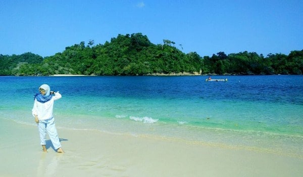Pantai Tiga Warna, Wisata Pantai Tiga Warna, Tempat Pantai Tiga Warna