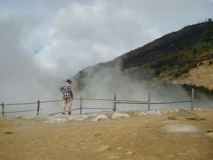 Wisata Kawah sikidang