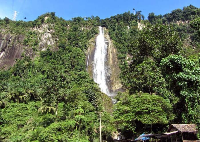 air terjun di sumatera utara