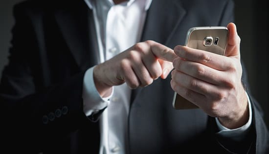 Pengaman Sensor Biometrik smartphone