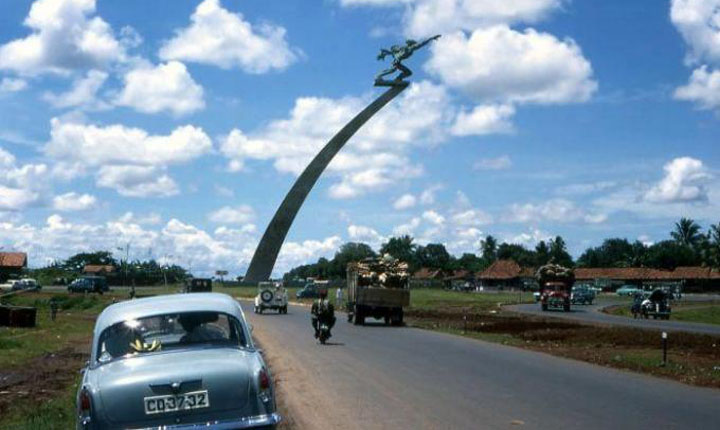 Foto Bersejarah Hitam Putih