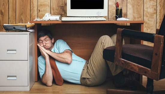 Tipe Pekerja Kantoran yang Rawan Dipecat