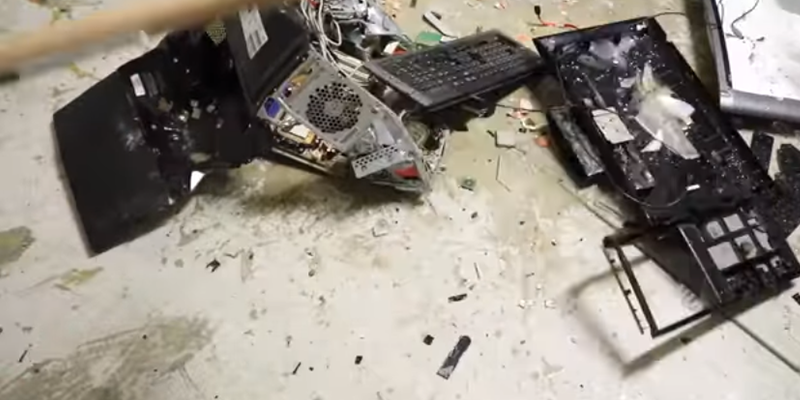 Channel Youtube paling aneh