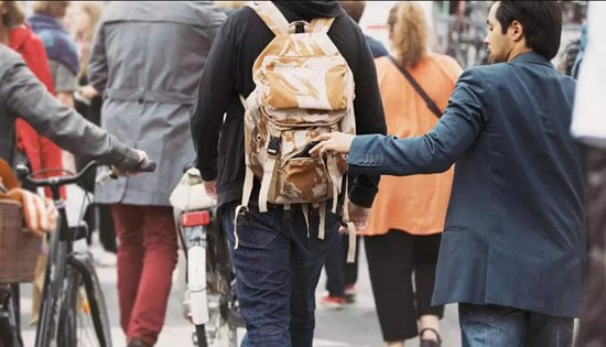 Modus Penipuan yang Perlu Traveler Waspadai