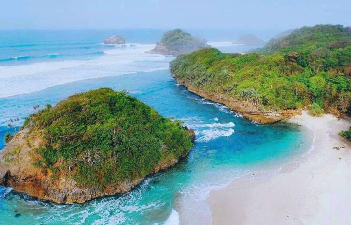 Pantai Bantol Malang