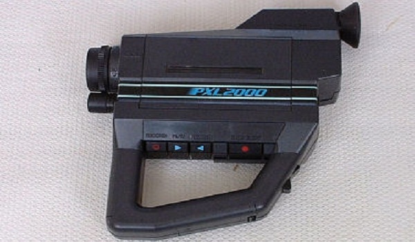 Desain Kamera Paling Nyeleneh