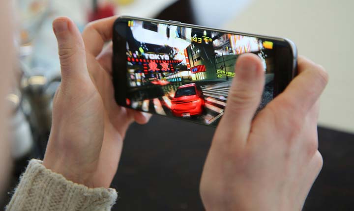 agar smartphone tidak cepat panas