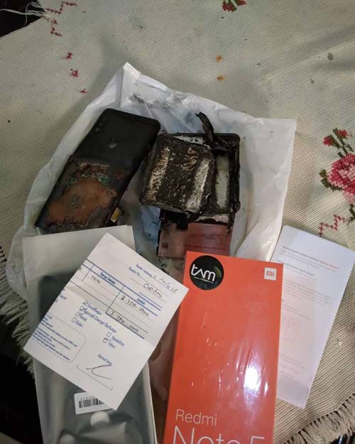 Insiden ponsel meledak