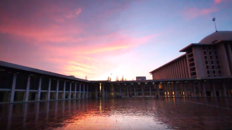 Masjid Istiqlal via youtube.com