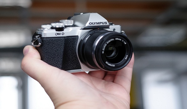 Olympus OM-D E-M10 Mark III