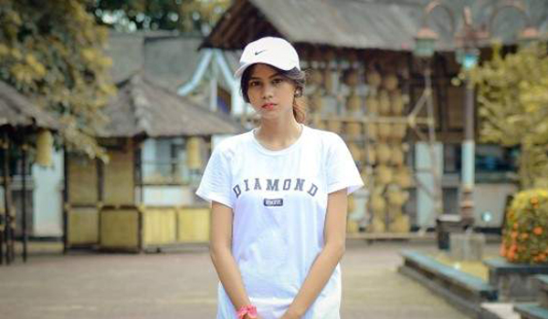 Creator Facebook Gaming cantik