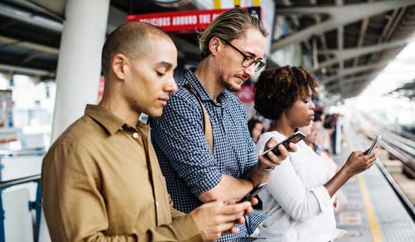 Bahaya berita hoaks sebabkan orang tidak bisa membedakan dunia