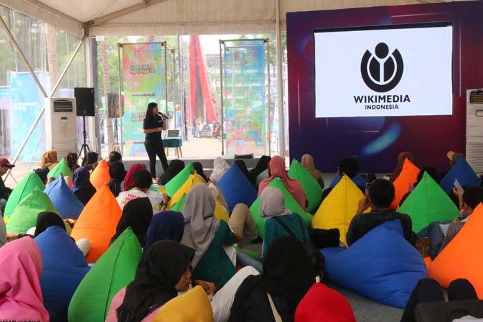 Lulusan Jurusan Komunikasi