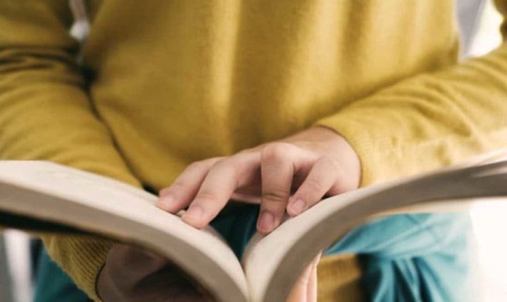 mengaktifkan mode pembaca