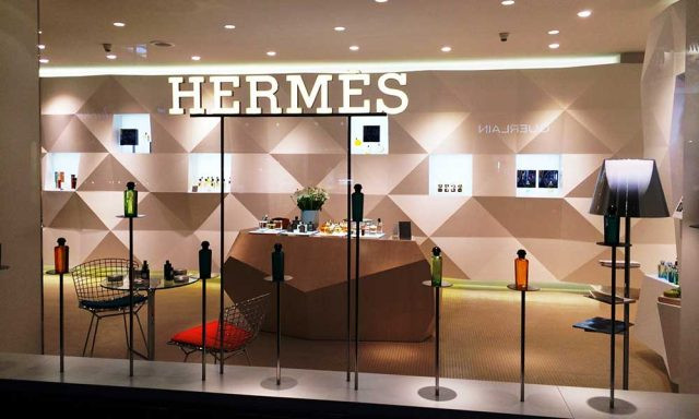 Buka Jasa Titip Beli Tas Branded