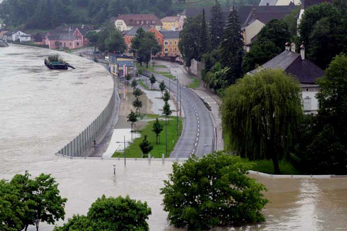 Dam flood Austria