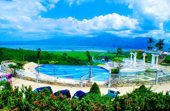 Eling Bening Resto & Cafe