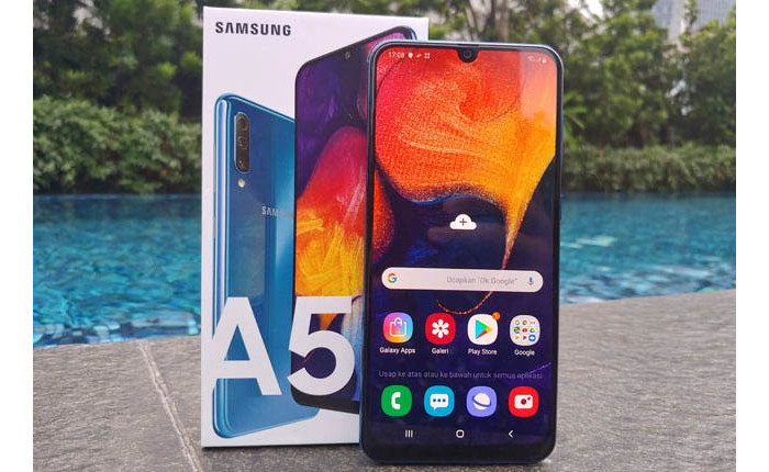 Smartphone Dengan Layar AMOLED Samsung Galaxy A50